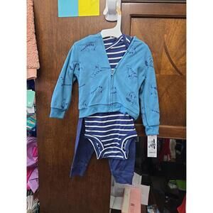 12m brand new three piece outfit set from carters item 788